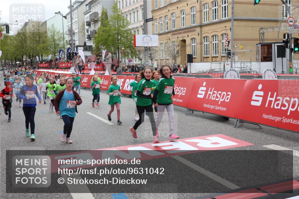 25.04.2026 - Das Zehntel Strokosch-Dieckow http://msf.ph/oto/9631042 25.04.2026 11:04:51 Ziel 5536, 5542, 5552, 5610, 5625, 5908, 6459, 6463, 6468, 6704, 6879, 7041, 7084, 7995 meine-sportfotos.de
