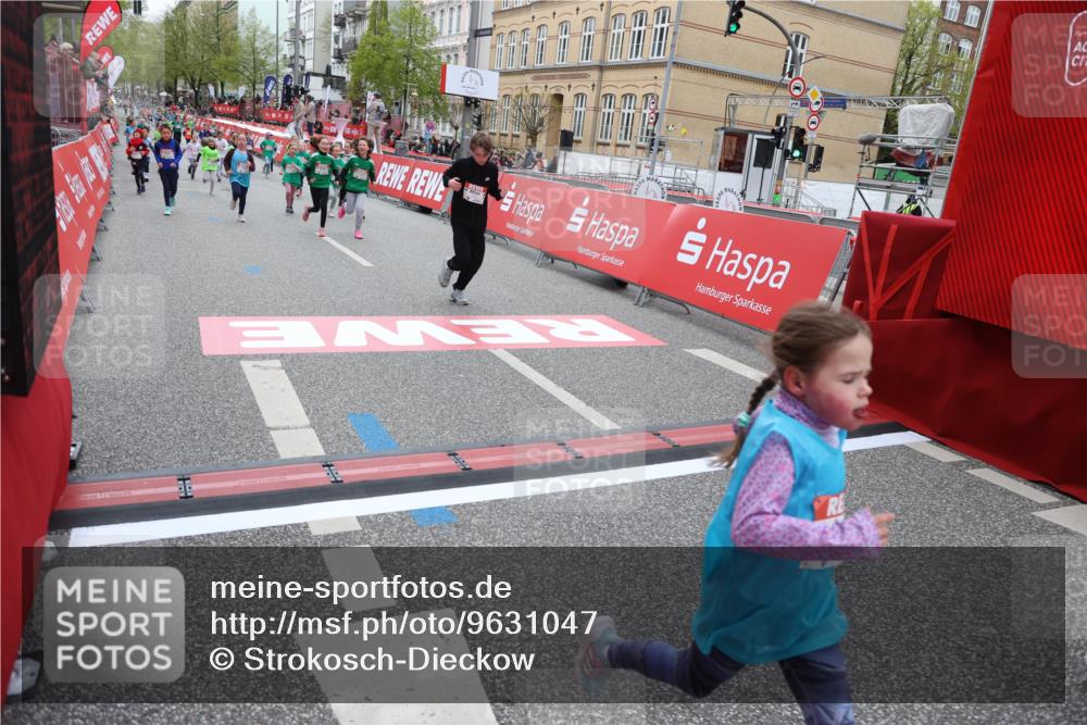 25.04.2026 - Das Zehntel Strokosch-Dieckow http://msf.ph/oto/9631047 25.04.2026 11:04:49 Ziel 5533, 5542, 6704, 6792, 6804, 6879, 7023, 7069, 7084 meine-sportfotos.de