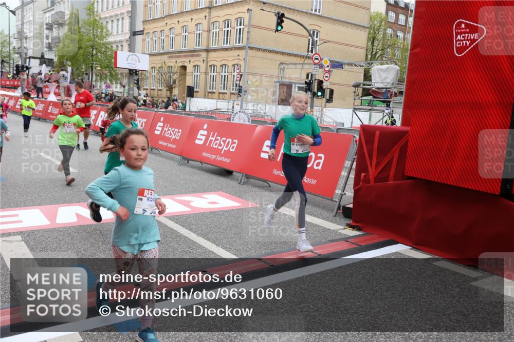 25.04.2026 - Das Zehntel Strokosch-Dieckow http://msf.ph/oto/9631060 25.04.2026 11:04:19 Ziel 5052, 5053, 5111, 5115, 5184, 5186, 5215, 5217, 5410, 5423, 5440, 5914, 5915, 5998, 6030, 6315, 6457, 6479, 6607, 6887, 7269, 7600, 7609, 7979, 7980 meine-sportfotos.de