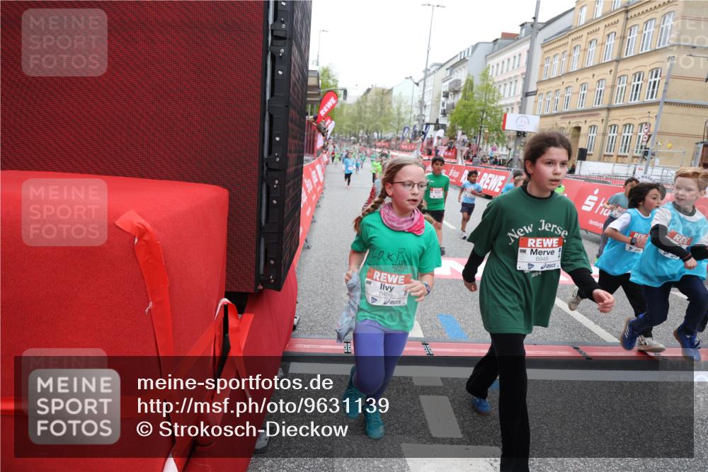 25.04.2026 - Das Zehntel Strokosch-Dieckow http://msf.ph/oto/9631139 25.04.2026 11:04:42 Ziel 5328, 5331, 5346, 5348, 5398, 5533, 5593, 5599, 5603, 5613, 5662, 6486, 6494, 6792, 6804, 6948, 7021, 7023, 7034, 7039, 7043, 7044, 7069, 7472 meine-sportfotos.de