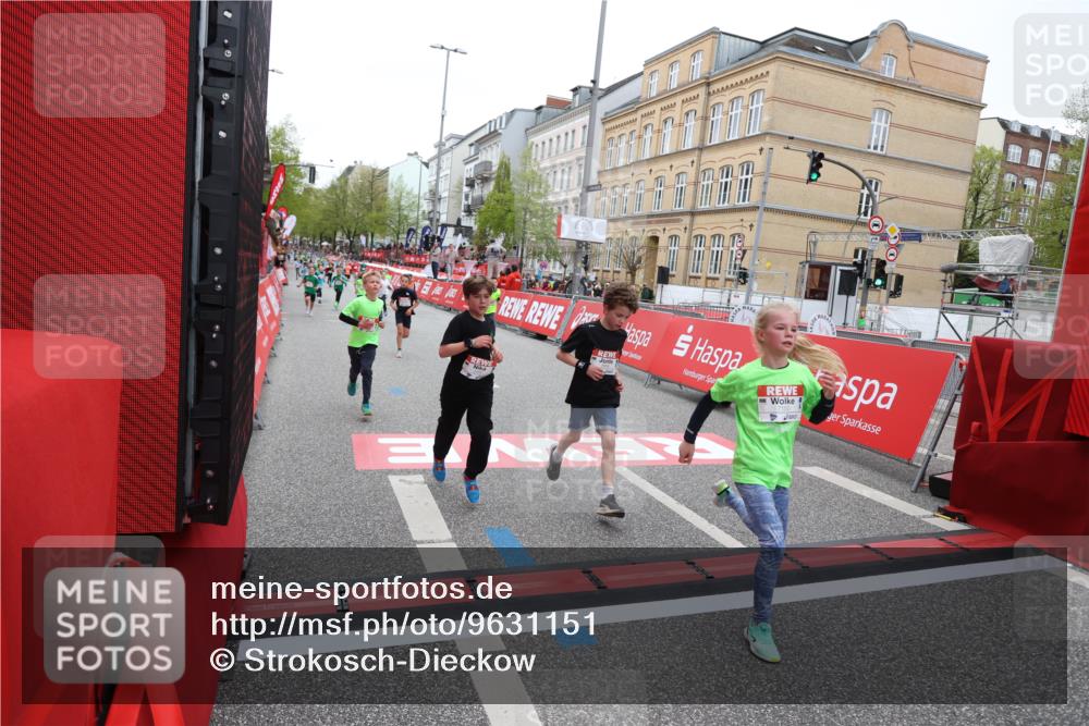 25.04.2026 - Das Zehntel Strokosch-Dieckow http://msf.ph/oto/9631151 25.04.2026 10:52:26 Ziel 5492, 5575, 6139, 6358, 6550, 6988, 7100, 7126, 7136, 7150, 7246, 7254, 7590, 7909, 7946 meine-sportfotos.de