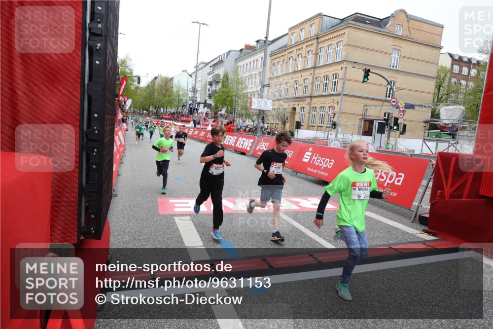 25.04.2026 - Das Zehntel Strokosch-Dieckow http://msf.ph/oto/9631153 25.04.2026 10:52:26 Ziel 5492, 5575, 6139, 6358, 6550, 6988, 7100, 7126, 7136, 7150, 7246, 7254, 7590, 7909, 7946 meine-sportfotos.de
