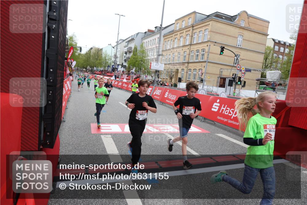 25.04.2026 - Das Zehntel Strokosch-Dieckow http://msf.ph/oto/9631155 25.04.2026 10:52:26 Ziel 5492, 5575, 6139, 6358, 6550, 6988, 7100, 7126, 7136, 7150, 7246, 7254, 7590, 7909, 7946 meine-sportfotos.de