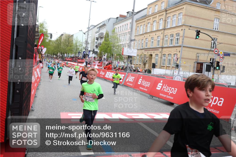 25.04.2026 - Das Zehntel Strokosch-Dieckow http://msf.ph/oto/9631166 25.04.2026 10:52:27 Ziel 5089, 5492, 5575, 6139, 6988, 7100, 7126, 7150, 7246, 7254, 7590, 7909 meine-sportfotos.de
