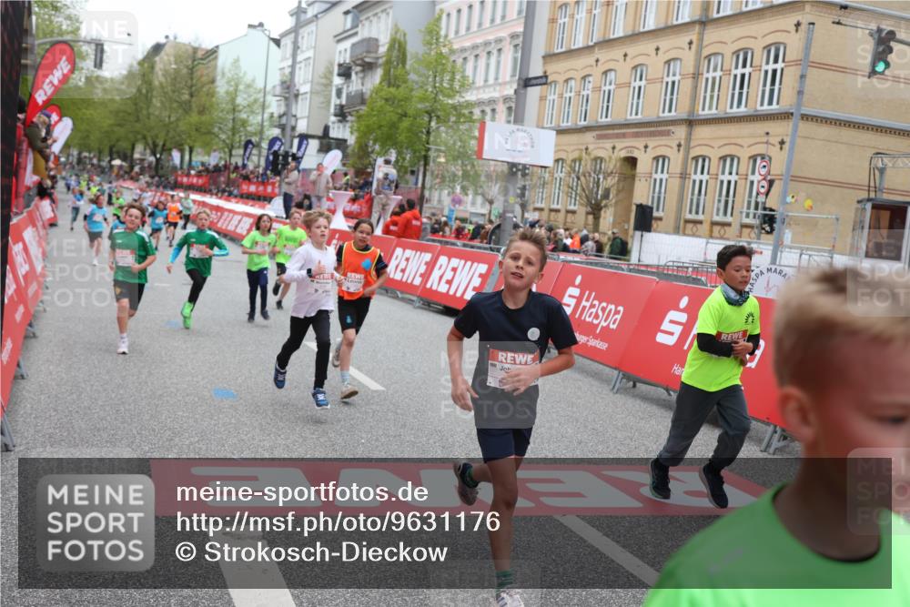 25.04.2026 - Das Zehntel Strokosch-Dieckow http://msf.ph/oto/9631176 25.04.2026 10:52:28 Ziel 5089, 5492, 5526, 5551, 5575, 6988, 7100, 7126, 7150, 7246, 7254, 7388, 7909 meine-sportfotos.de