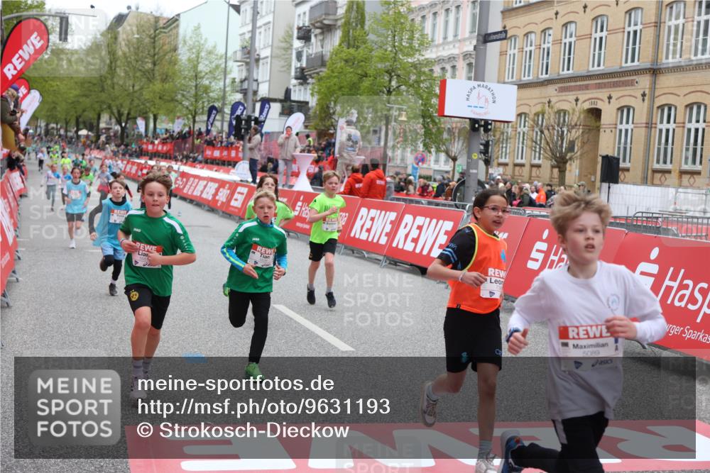 25.04.2026 - Das Zehntel Strokosch-Dieckow http://msf.ph/oto/9631193 25.04.2026 10:52:29 Ziel 5089, 5492, 5526, 5551, 5575, 6988, 7100, 7103, 7150, 7246, 7254, 7388 meine-sportfotos.de