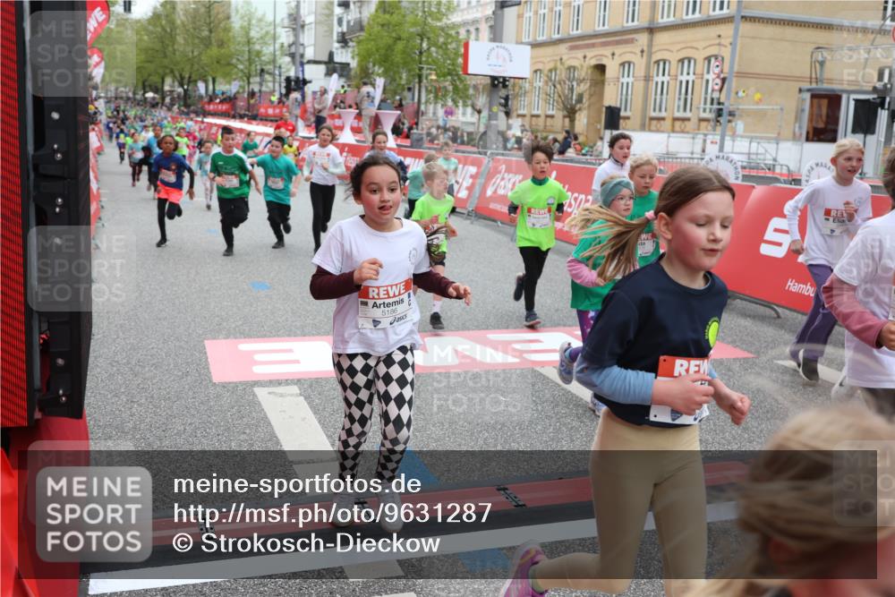 25.04.2026 - Das Zehntel Strokosch-Dieckow http://msf.ph/oto/9631287 25.04.2026 11:04:14 Ziel 5111, 5115, 5184, 5186, 5215, 5217, 5410, 5423, 5440, 5594, 5899, 5902, 5914, 5915, 5922, 5991, 5998, 6030, 6315, 6316, 6457, 6476, 6479, 6591, 6607, 7018, 7031, 7444 meine-sportfotos.de