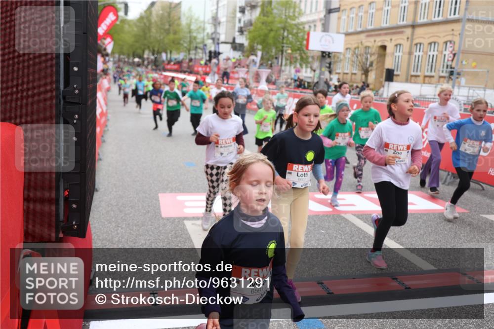25.04.2026 - Das Zehntel Strokosch-Dieckow http://msf.ph/oto/9631291 25.04.2026 11:04:13 Ziel 5111, 5115, 5184, 5186, 5215, 5217, 5410, 5423, 5440, 5594, 5899, 5902, 5914, 5922, 5991, 6315, 6316, 6448, 6457, 6476, 6479, 6591, 6607, 7018, 7031, 7444 meine-sportfotos.de