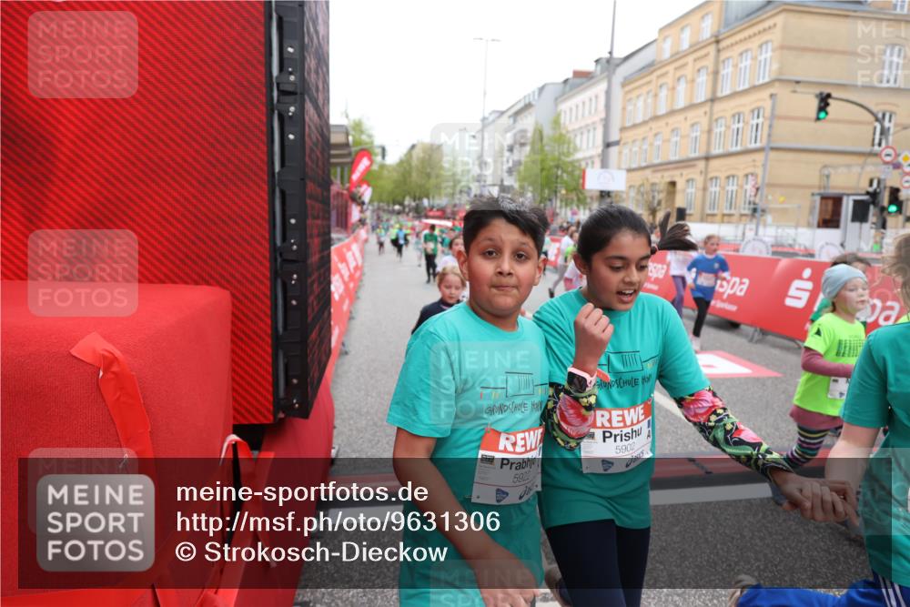25.04.2026 - Das Zehntel Strokosch-Dieckow http://msf.ph/oto/9631306 25.04.2026 11:04:13 Ziel 5111, 5115, 5184, 5186, 5215, 5217, 5410, 5423, 5440, 5594, 5899, 5902, 5914, 5922, 5991, 6315, 6316, 6448, 6457, 6476, 6479, 6591, 6607, 7018, 7031, 7444 meine-sportfotos.de