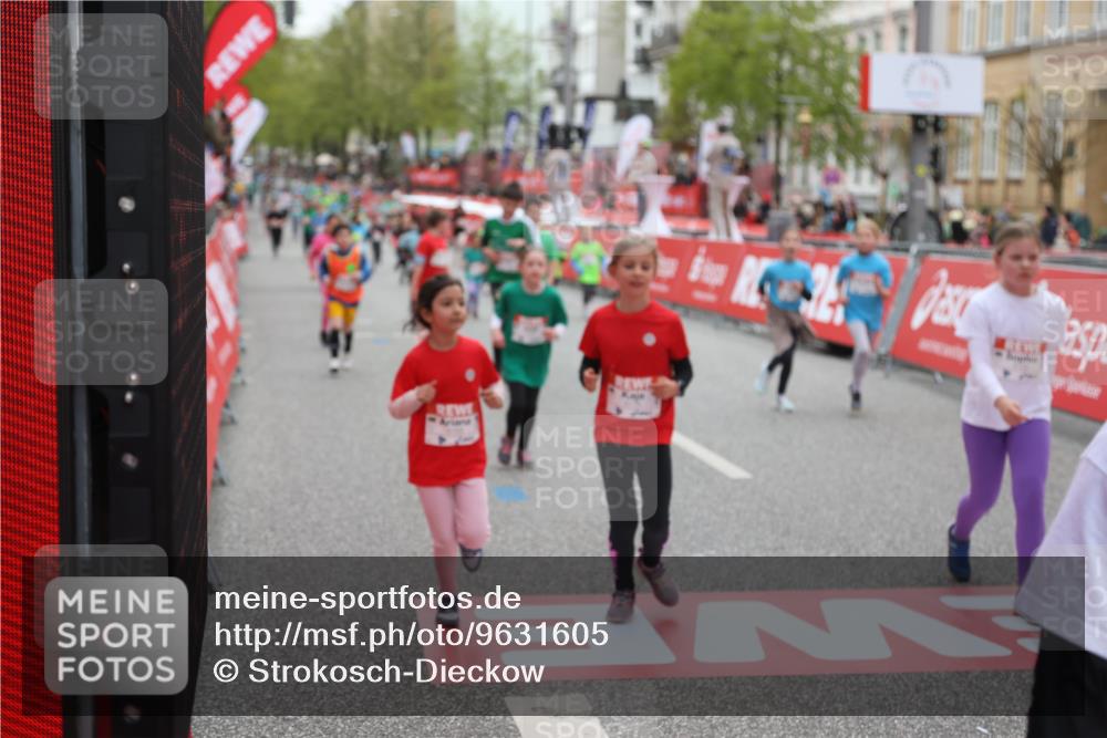 25.04.2026 - Das Zehntel Strokosch-Dieckow http://msf.ph/oto/9631605 25.04.2026 11:03:41 Ziel 5011, 5042, 5134, 5152, 5330, 5351, 5582, 5772, 5940, 6165, 6176, 6267, 6269, 6278, 7038, 7343, 7442, 7453, 7475, 7799 meine-sportfotos.de