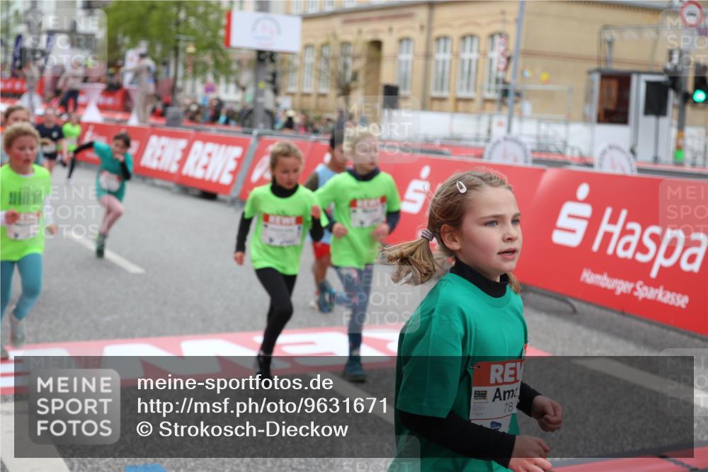 25.04.2026 - Das Zehntel Strokosch-Dieckow http://msf.ph/oto/9631671 25.04.2026 11:03:31 Ziel 5107, 5114, 5136, 5530, 5891, 7024, 7265, 7282, 7292, 7359, 7360, 7561, 7667, 7824, 7855, 7858, 7862, 7872, 7996, 8075 meine-sportfotos.de