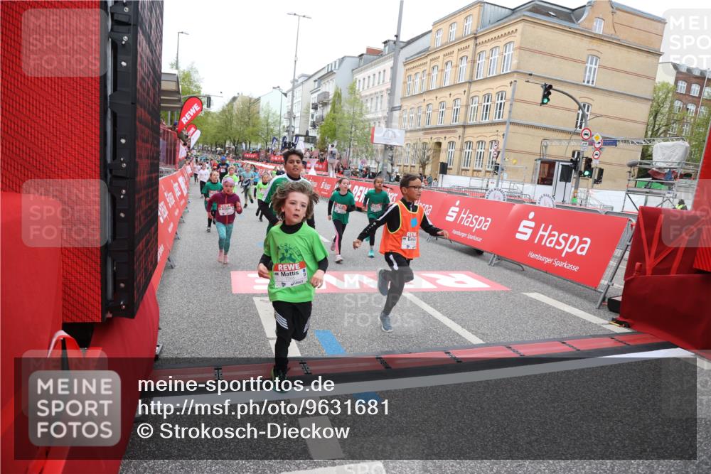 25.04.2026 - Das Zehntel Strokosch-Dieckow http://msf.ph/oto/9631681 25.04.2026 11:03:28 Ziel 5107, 5114, 5530, 5891, 5934, 5937, 6866, 7265, 7359, 7360, 7824, 7855, 7858, 7862, 7872, 7996 meine-sportfotos.de