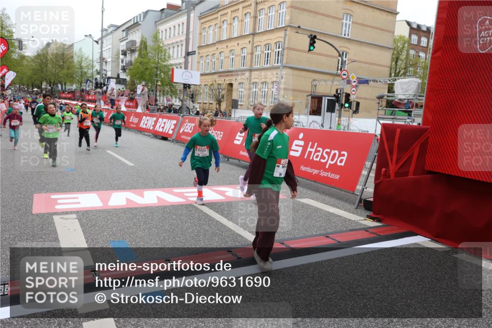 25.04.2026 - Das Zehntel Strokosch-Dieckow http://msf.ph/oto/9631690 25.04.2026 11:03:27 Ziel 5107, 5114, 5530, 5891, 5934, 5937, 6866, 7265, 7359, 7360, 7855, 7858, 7862, 7996 meine-sportfotos.de