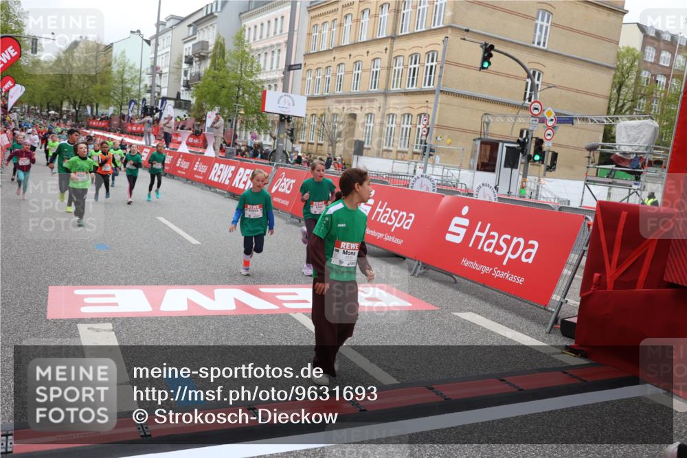 25.04.2026 - Das Zehntel Strokosch-Dieckow http://msf.ph/oto/9631693 25.04.2026 11:03:26 Ziel 5107, 5114, 5228, 5466, 5467, 5530, 5934, 5937, 6866, 7265, 7359, 7855, 7862 meine-sportfotos.de