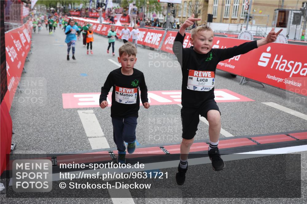 25.04.2026 - Das Zehntel Strokosch-Dieckow http://msf.ph/oto/9631721 25.04.2026 11:03:21 Ziel 5157, 5228, 5282, 5466, 5467, 5892, 5934, 5937, 5958, 6449, 6452, 6865, 6866, 6885, 7769, 7787, 7795 meine-sportfotos.de