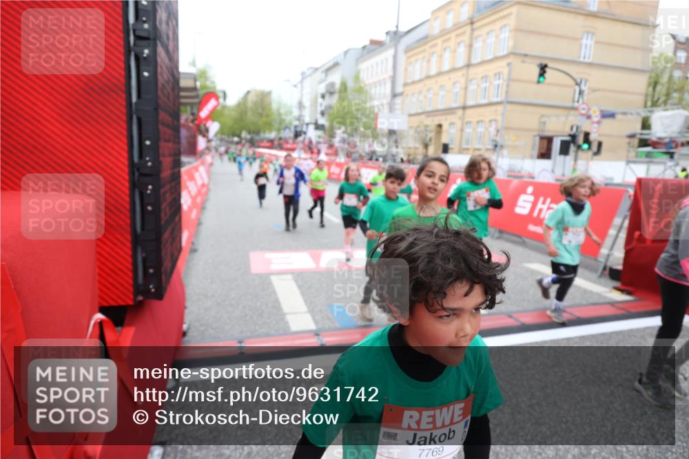25.04.2026 - Das Zehntel Strokosch-Dieckow http://msf.ph/oto/9631742 25.04.2026 11:03:18 Ziel 5140, 5157, 5228, 5282, 5466, 5467, 5882, 5892, 5958, 5997, 6392, 6449, 6452, 6865, 6885, 7011, 7336, 7769, 7787, 7795, 7814 meine-sportfotos.de