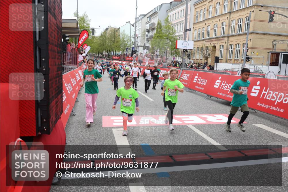 25.04.2026 - Das Zehntel Strokosch-Dieckow http://msf.ph/oto/9631877 25.04.2026 11:02:51 Ziel 5065, 5147, 5242, 5363, 5868, 5992, 6401, 6760, 7001, 7581, 7617, 7924, 7974 meine-sportfotos.de