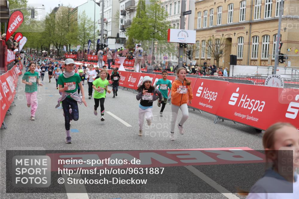 25.04.2026 - Das Zehntel Strokosch-Dieckow http://msf.ph/oto/9631887 25.04.2026 11:02:50 Ziel 5065, 5147, 5242, 5363, 5653, 5868, 5992, 6401, 6760, 7001, 7581, 7617, 7924, 7974 meine-sportfotos.de