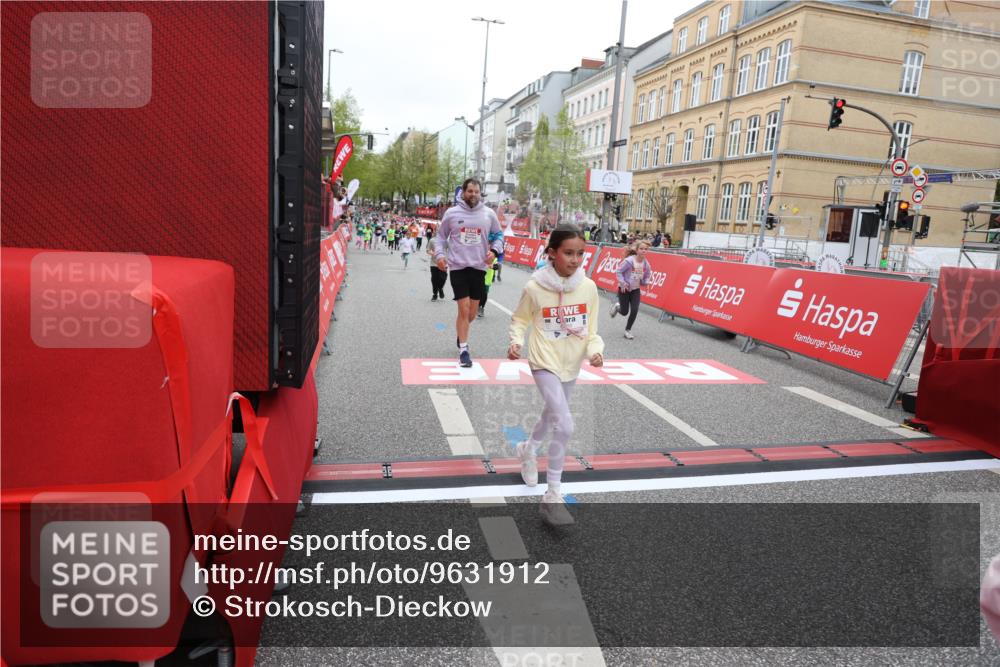 25.04.2026 - Das Zehntel Strokosch-Dieckow http://msf.ph/oto/9631912 25.04.2026 11:02:44 Ziel 5065, 5310, 5312, 5479, 5653, 5992, 6688, 6760, 7542, 7789 meine-sportfotos.de