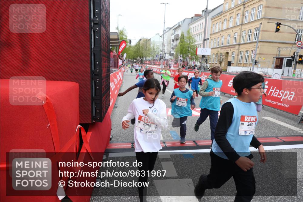 25.04.2026 - Das Zehntel Strokosch-Dieckow http://msf.ph/oto/9631967 25.04.2026 11:02:34 Ziel 5055, 5118, 5131, 5133, 5138, 5369, 5664, 5670, 5718, 5941, 5947, 6170, 6203, 6204, 6211, 6453, 6464, 6549, 6833, 7020, 7085, 7157, 7188, 7502, 7670 meine-sportfotos.de