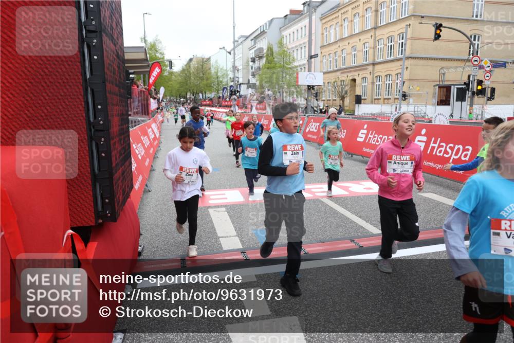 25.04.2026 - Das Zehntel Strokosch-Dieckow http://msf.ph/oto/9631973 25.04.2026 11:02:33 Ziel 5055, 5118, 5131, 5133, 5138, 5369, 5670, 5718, 5941, 5947, 6170, 6203, 6204, 6211, 6453, 6464, 6549, 6833, 7020, 7085, 7157, 7188, 7482, 7502, 7670 meine-sportfotos.de