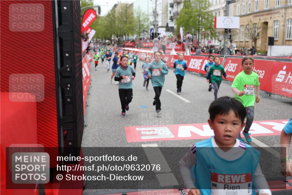 25.04.2026 - Das Zehntel Strokosch-Dieckow http://msf.ph/oto/9632076 25.04.2026 11:01:57 Ziel 5211, 5596, 5597, 5672, 5714, 6238, 6240, 6243, 6251, 6529, 6537, 6571, 6680, 6698, 6768, 6772, 6823, 6881, 7009, 7071, 7323, 7495, 7510, 7528, 7554, 7676, 7686, 7804, 7845 meine-sportfotos.de