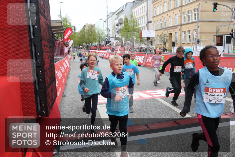 25.04.2026 - Das Zehntel Strokosch-Dieckow http://msf.ph/oto/9632084 25.04.2026 11:01:55 Ziel 5211, 5596, 5597, 6238, 6240, 6243, 6251, 6521, 6529, 6537, 6571, 6680, 6698, 6768, 6772, 6823, 6881, 7009, 7010, 7071, 7323, 7495, 7554, 7686, 7845 meine-sportfotos.de