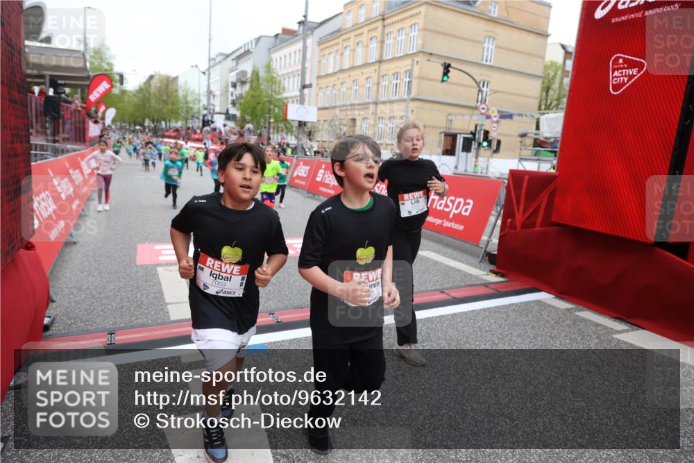 25.04.2026 - Das Zehntel Strokosch-Dieckow http://msf.ph/oto/9632142 25.04.2026 11:01:44 Ziel 5070, 5170, 5474, 5655, 5679, 5727, 5994, 6188, 6245, 6437, 6968, 6969, 6991, 7003, 7220, 7221, 7422, 7478, 7525 meine-sportfotos.de