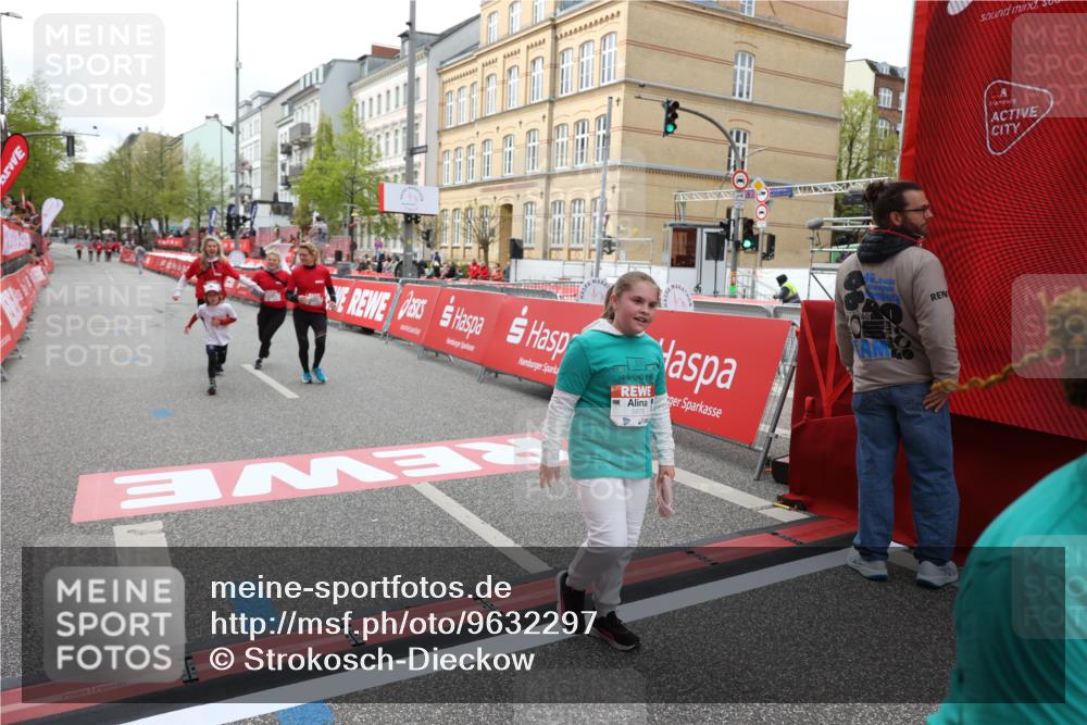 25.04.2026 - Das Zehntel Strokosch-Dieckow http://msf.ph/oto/9632297 25.04.2026 11:13:18 Ziel 5016, 5876, 5883 meine-sportfotos.de