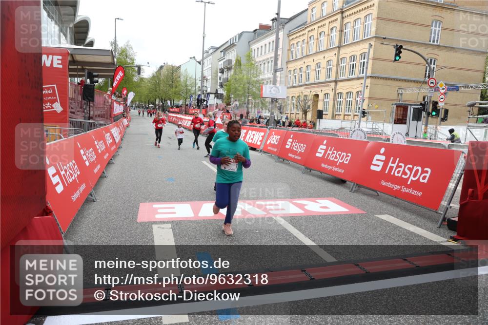 25.04.2026 - Das Zehntel Strokosch-Dieckow http://msf.ph/oto/9632318 25.04.2026 11:13:16 Ziel 5876, 5883 meine-sportfotos.de