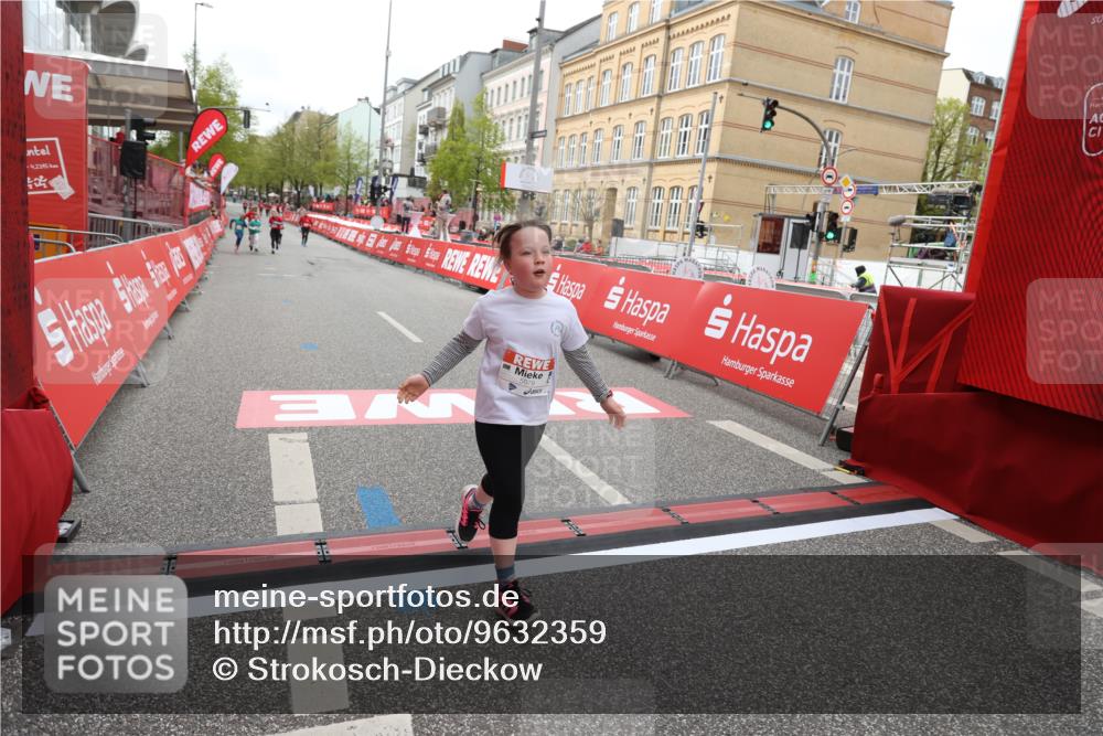 25.04.2026 - Das Zehntel Strokosch-Dieckow http://msf.ph/oto/9632359 25.04.2026 11:13:09 Ziel 5079, 7350 meine-sportfotos.de