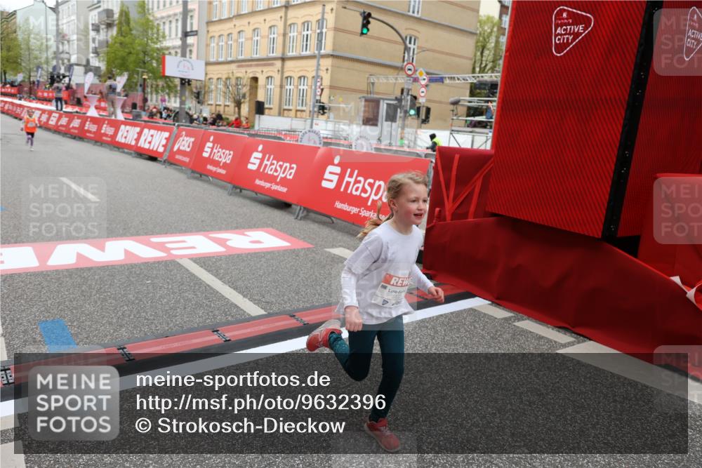 25.04.2026 - Das Zehntel Strokosch-Dieckow http://msf.ph/oto/9632396 25.04.2026 11:13:01 Ziel 5122, 7036 meine-sportfotos.de