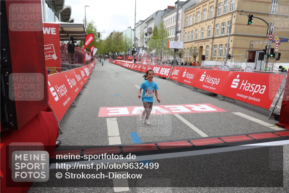 25.04.2026 - Das Zehntel Strokosch-Dieckow http://msf.ph/oto/9632499 25.04.2026 11:12:31 Ziel 6447, 6451 meine-sportfotos.de