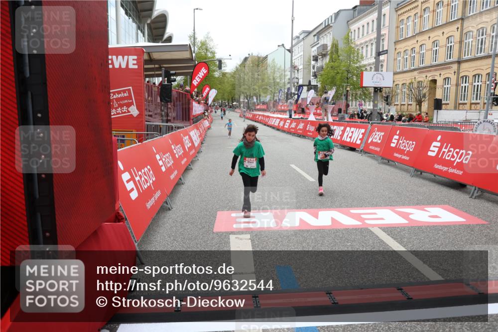 25.04.2026 - Das Zehntel Strokosch-Dieckow http://msf.ph/oto/9632544 25.04.2026 11:12:26 Ziel 6447, 6451 meine-sportfotos.de