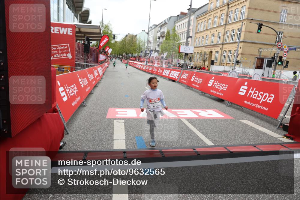 25.04.2026 - Das Zehntel Strokosch-Dieckow http://msf.ph/oto/9632565 25.04.2026 11:12:16 Ziel 5085, 6579, 6596 meine-sportfotos.de