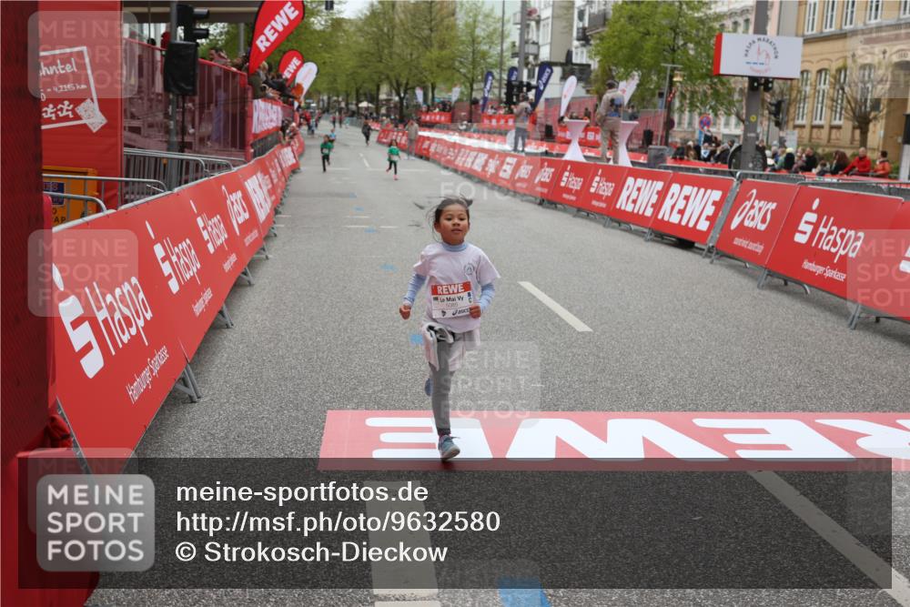 25.04.2026 - Das Zehntel Strokosch-Dieckow http://msf.ph/oto/9632580 25.04.2026 11:12:16 Ziel 5085, 6579, 6596 meine-sportfotos.de