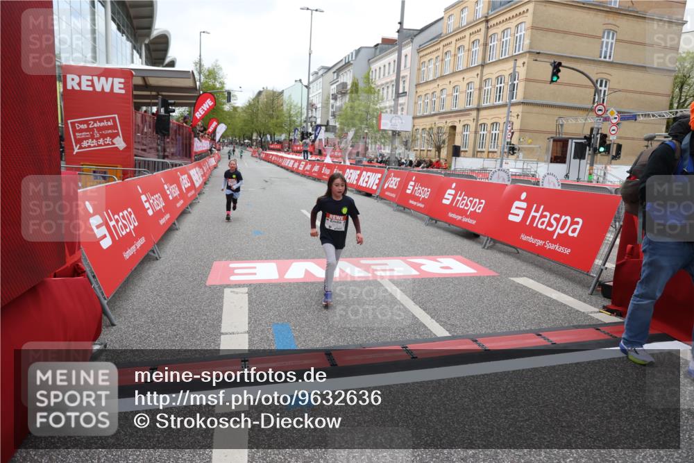 25.04.2026 - Das Zehntel Strokosch-Dieckow http://msf.ph/oto/9632636 25.04.2026 11:12:10 Ziel 5128, 6579, 6596 meine-sportfotos.de