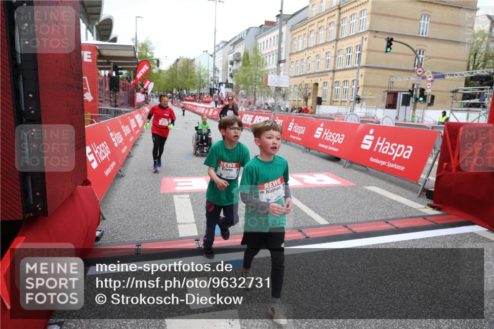 25.04.2026 - Das Zehntel Strokosch-Dieckow http://msf.ph/oto/9632731 25.04.2026 11:11:56 Ziel 7783, 7792 meine-sportfotos.de