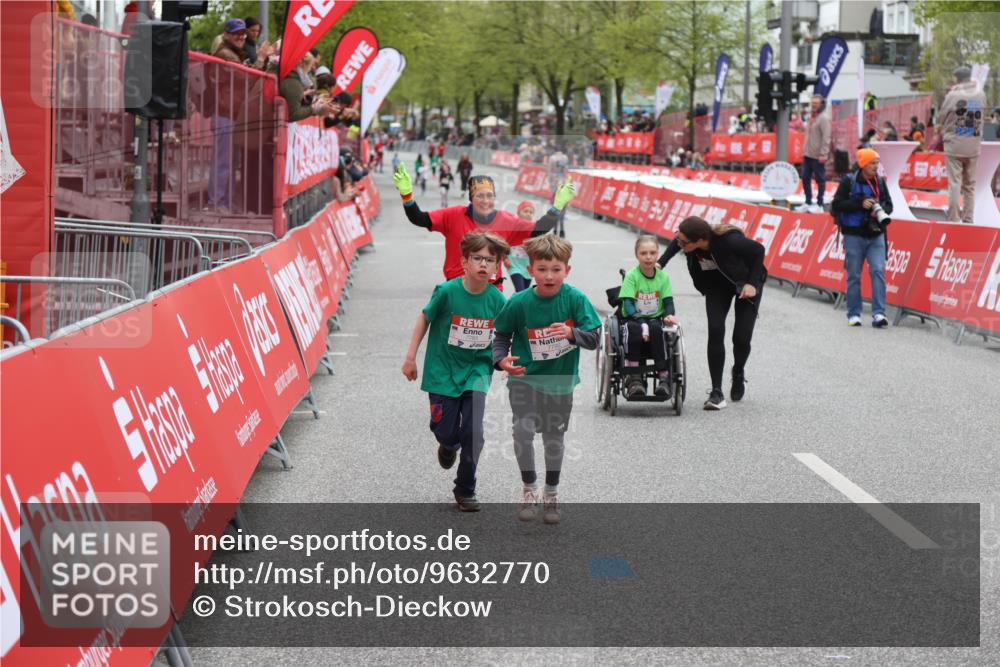 25.04.2026 - Das Zehntel Strokosch-Dieckow http://msf.ph/oto/9632770 25.04.2026 11:11:53 Ziel 7783, 7792 meine-sportfotos.de