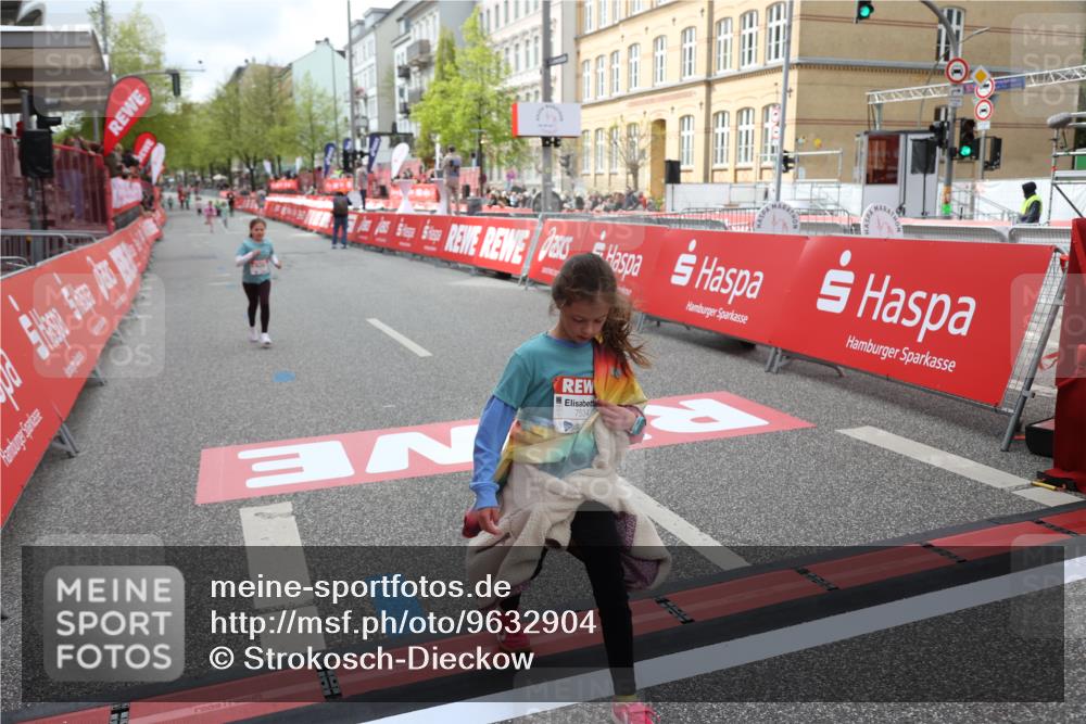 25.04.2026 - Das Zehntel Strokosch-Dieckow http://msf.ph/oto/9632904 25.04.2026 11:11:25 Ziel 7351, 7379, 7530, 7534 meine-sportfotos.de