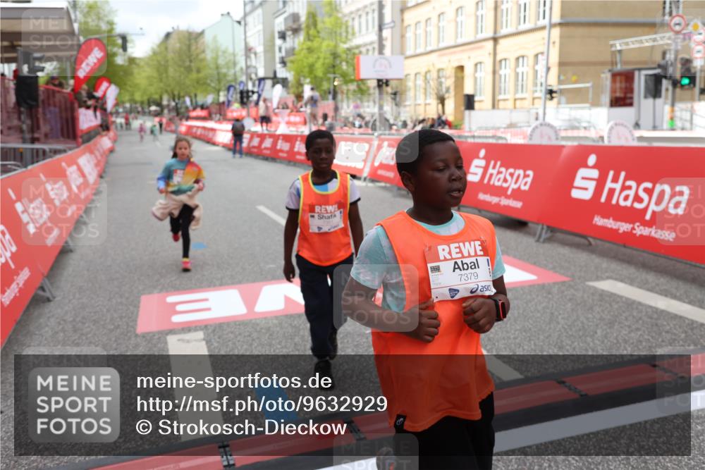 25.04.2026 - Das Zehntel Strokosch-Dieckow http://msf.ph/oto/9632929 25.04.2026 11:11:23 Ziel 7351, 7379, 7534 meine-sportfotos.de