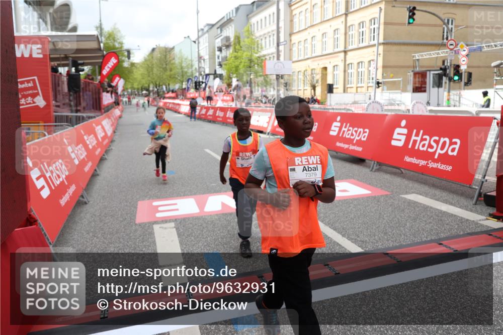 25.04.2026 - Das Zehntel Strokosch-Dieckow http://msf.ph/oto/9632931 25.04.2026 11:11:22 Ziel 7351, 7379, 7534 meine-sportfotos.de