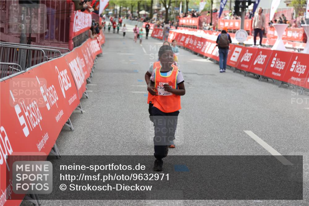 25.04.2026 - Das Zehntel Strokosch-Dieckow http://msf.ph/oto/9632971 25.04.2026 11:11:20 Ziel 7351, 7379 meine-sportfotos.de