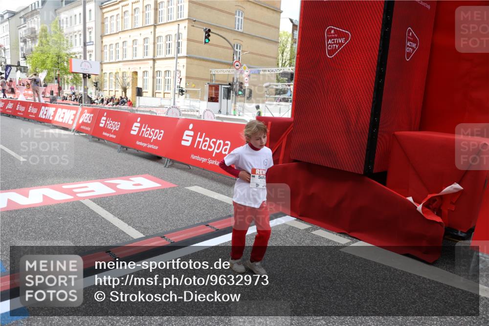 25.04.2026 - Das Zehntel Strokosch-Dieckow http://msf.ph/oto/9632973 25.04.2026 11:11:10 Ziel 5199, 5730, 5849 meine-sportfotos.de