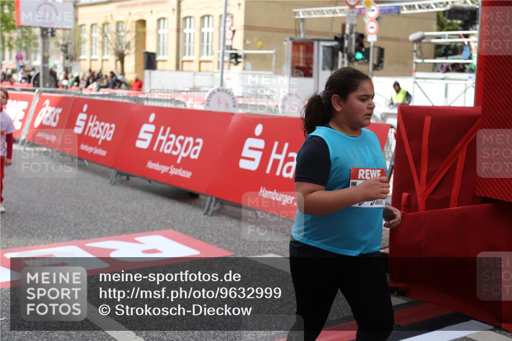 25.04.2026 - Das Zehntel Strokosch-Dieckow http://msf.ph/oto/9632999 25.04.2026 11:11:06 Ziel 5199, 5730, 5849, 5863, 6290 meine-sportfotos.de