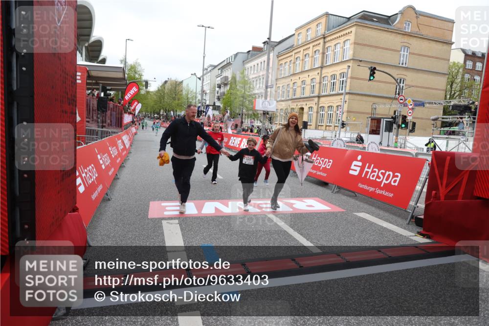 25.04.2026 - Das Zehntel Strokosch-Dieckow http://msf.ph/oto/9633403 25.04.2026 11:10:07 Ziel 5050, 5684, 6178, 6642, 6836, 7212, 7877, 7998 meine-sportfotos.de