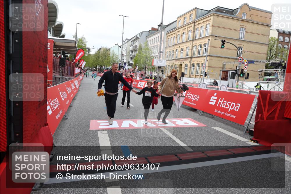 25.04.2026 - Das Zehntel Strokosch-Dieckow http://msf.ph/oto/9633407 25.04.2026 11:10:06 Ziel 5050, 5684, 6178, 6642, 7877, 7998 meine-sportfotos.de