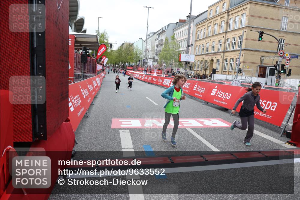 25.04.2026 - Das Zehntel Strokosch-Dieckow http://msf.ph/oto/9633552 25.04.2026 11:09:42 Ziel 5189, 5560, 5562, 6024 meine-sportfotos.de