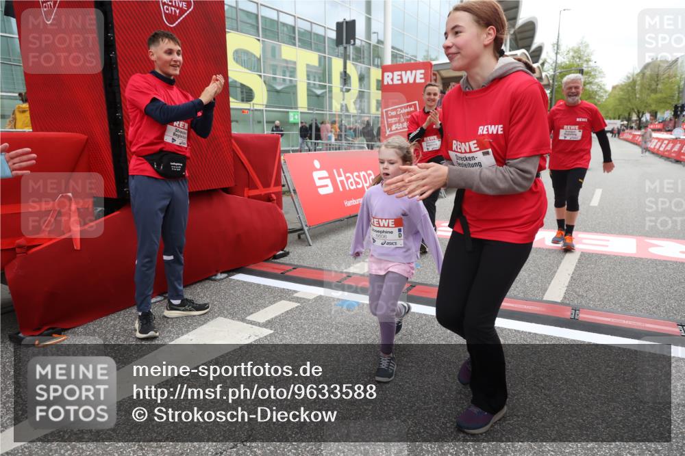 25.04.2026 - Das Zehntel Strokosch-Dieckow http://msf.ph/oto/9633588 25.04.2026 11:15:44 Ziel 6606 meine-sportfotos.de