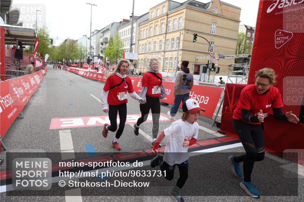 25.04.2026 - Das Zehntel Strokosch-Dieckow http://msf.ph/oto/9633731 25.04.2026 11:13:21 Ziel 5016, 5876, 5883 meine-sportfotos.de
